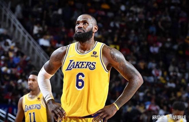 阿姆拉巴特：安东尼不该吃红牌，他并非故意踢对方面部（阿姆拉巴特：安东尼红牌不公，他并非有意踢到对手脸部）