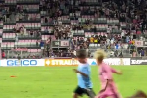 NBA新秀观察：状元秀首战表现亮眼,（NBA新秀焦点：状元首秀惊艳表现）