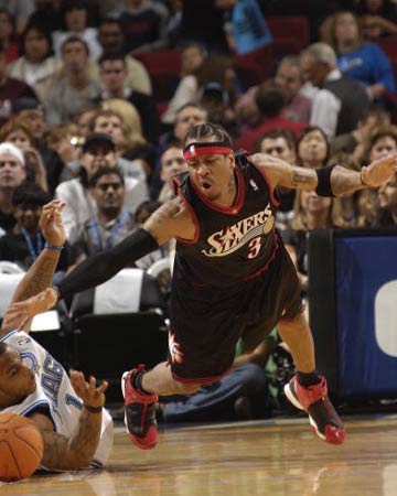 贴地斩助国米取胜，卡洛斯-奥古斯托打进生涯欧冠处子球（卡洛斯-奥古斯托欧冠首球，贴地斩助国米告捷）