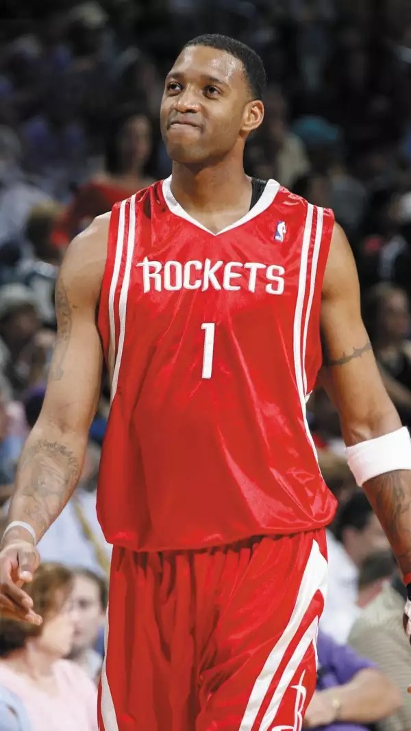 詹姆斯关键上篮助球队锁胜（詹姆斯关键上篮定胜负）