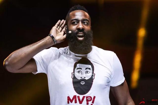 会师美职联决赛，梅西过往面对穆勒3胜7负处于下风（梅西与穆勒会师美职联决赛：过往交手3胜7负，梅西不占优）