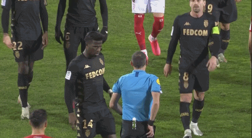 巴西男篮打出团队篮球（巴西男篮展现团队篮球风采）