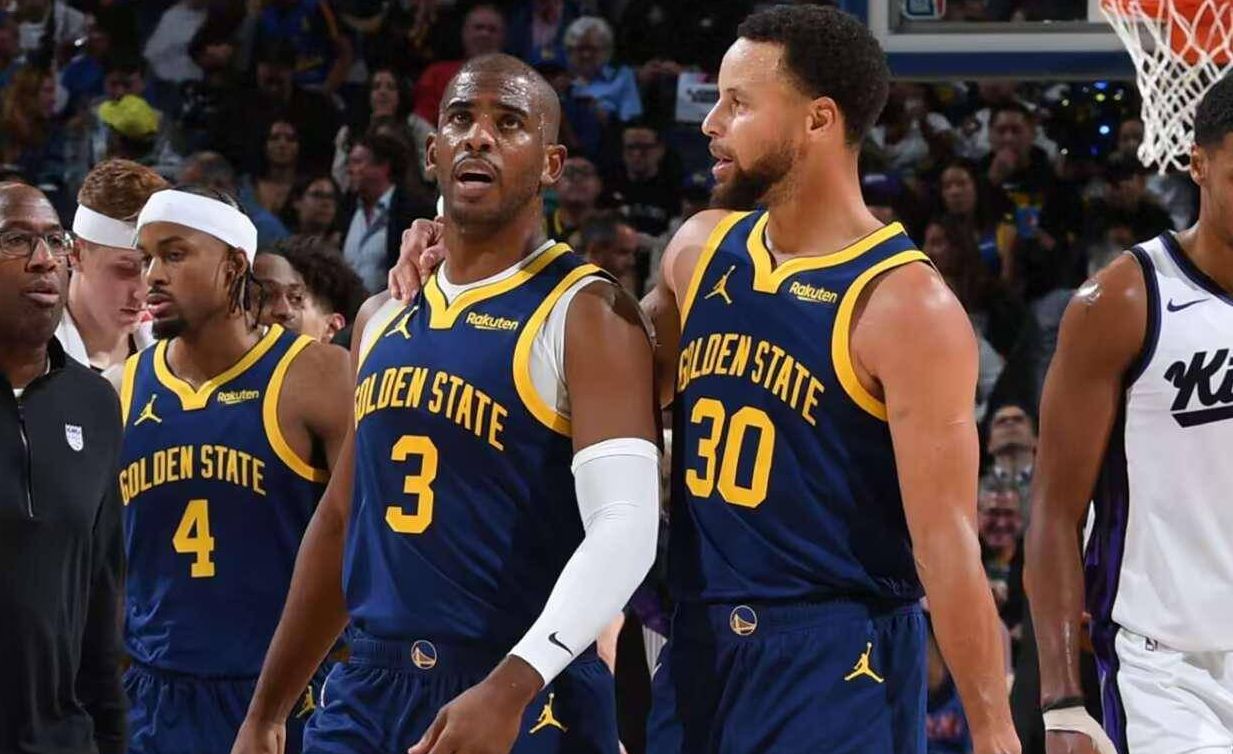 英超：曼城主场4-1大胜南安普顿（英超：曼城主场4比1击败南安普顿）