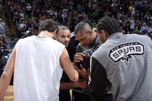 足球国足伤病名单更新，两人基本无缘（国足伤情更新：两名球员基本无缘出战）